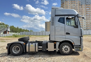 JAC K7 (МРМ 18т) ТЯГАЧ 4×2 АКПП
